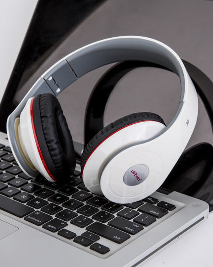 Wired Gaming Headphone Heavy Bass Music Headset Wired Control Computer Mobile Phone Universal Headset